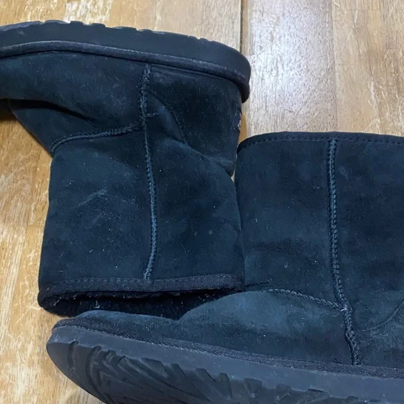 UGG Dark Suede Footwear - Picture 3 of 6